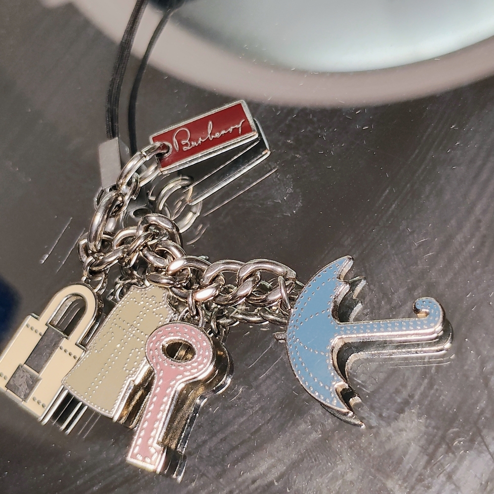 Burberry Phone Charm Keychain - Picture 1 of 4